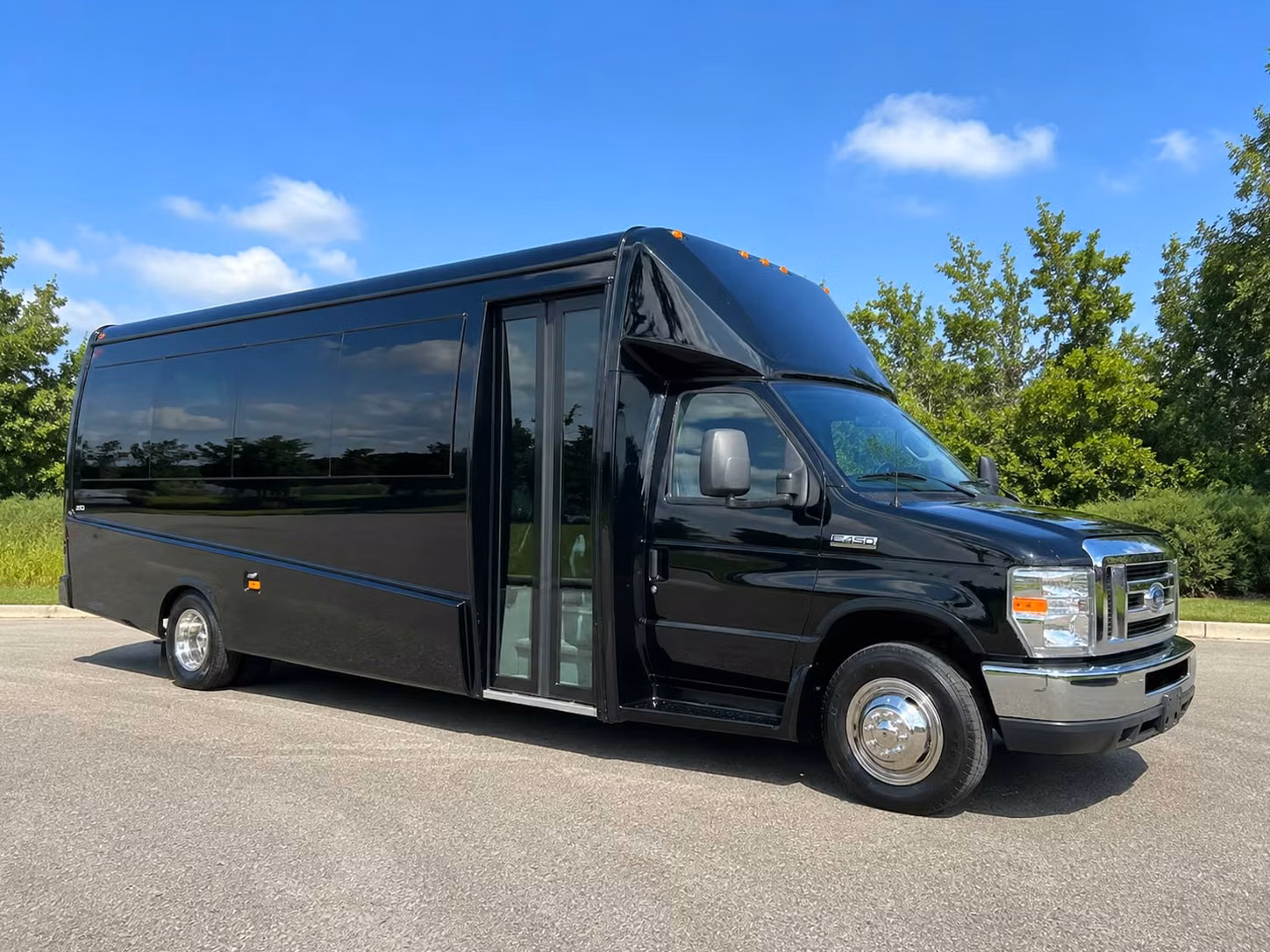 minibus rentals for senior ministry and outreach programs in lehi